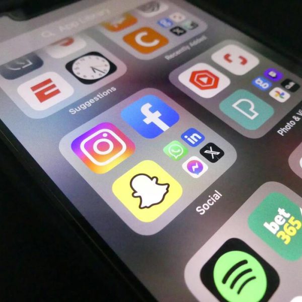 Réseaux en Direct : L’actu sociale qui buzz
